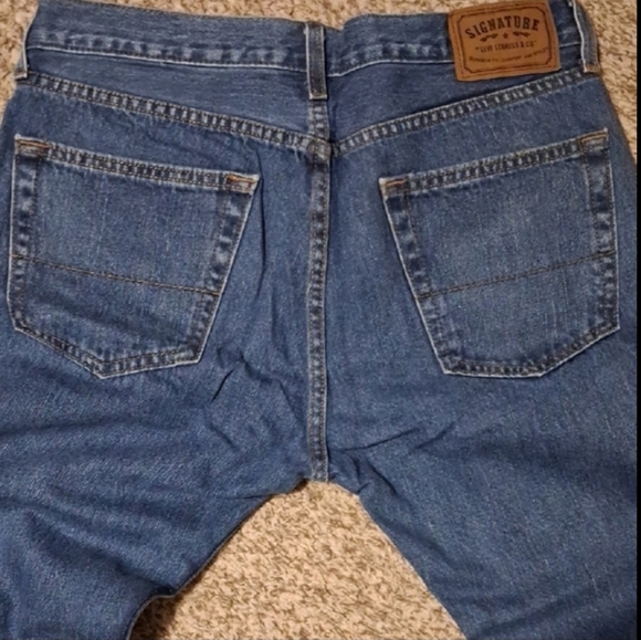 Mens Signature by Levi Strauss Relaxed Fit Blue Jeans - Picture 9 of 9